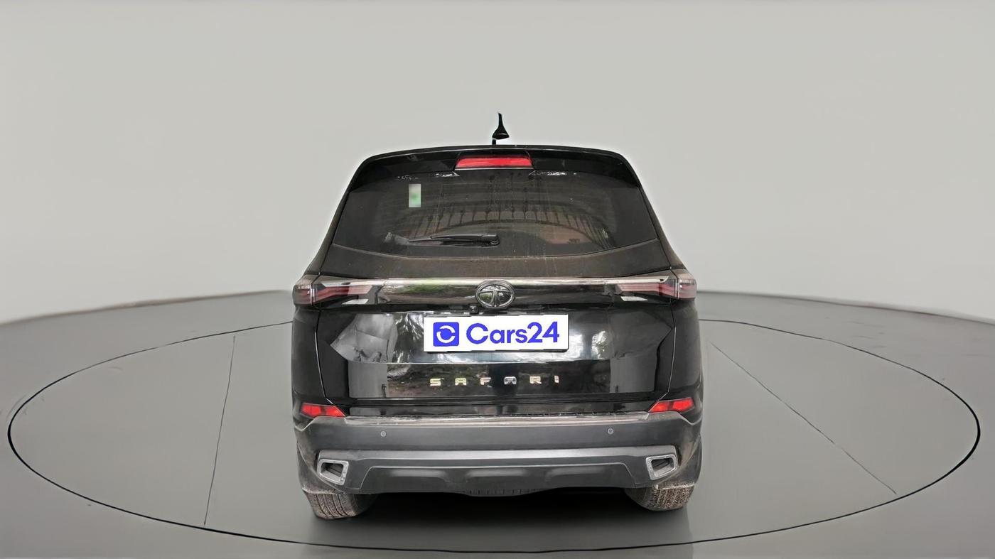 2023 Tata Safari XZ PLUS 2.0L RED DARK EDITION 7 STR MT, Diesel, Manual, 4,730 km, exterior