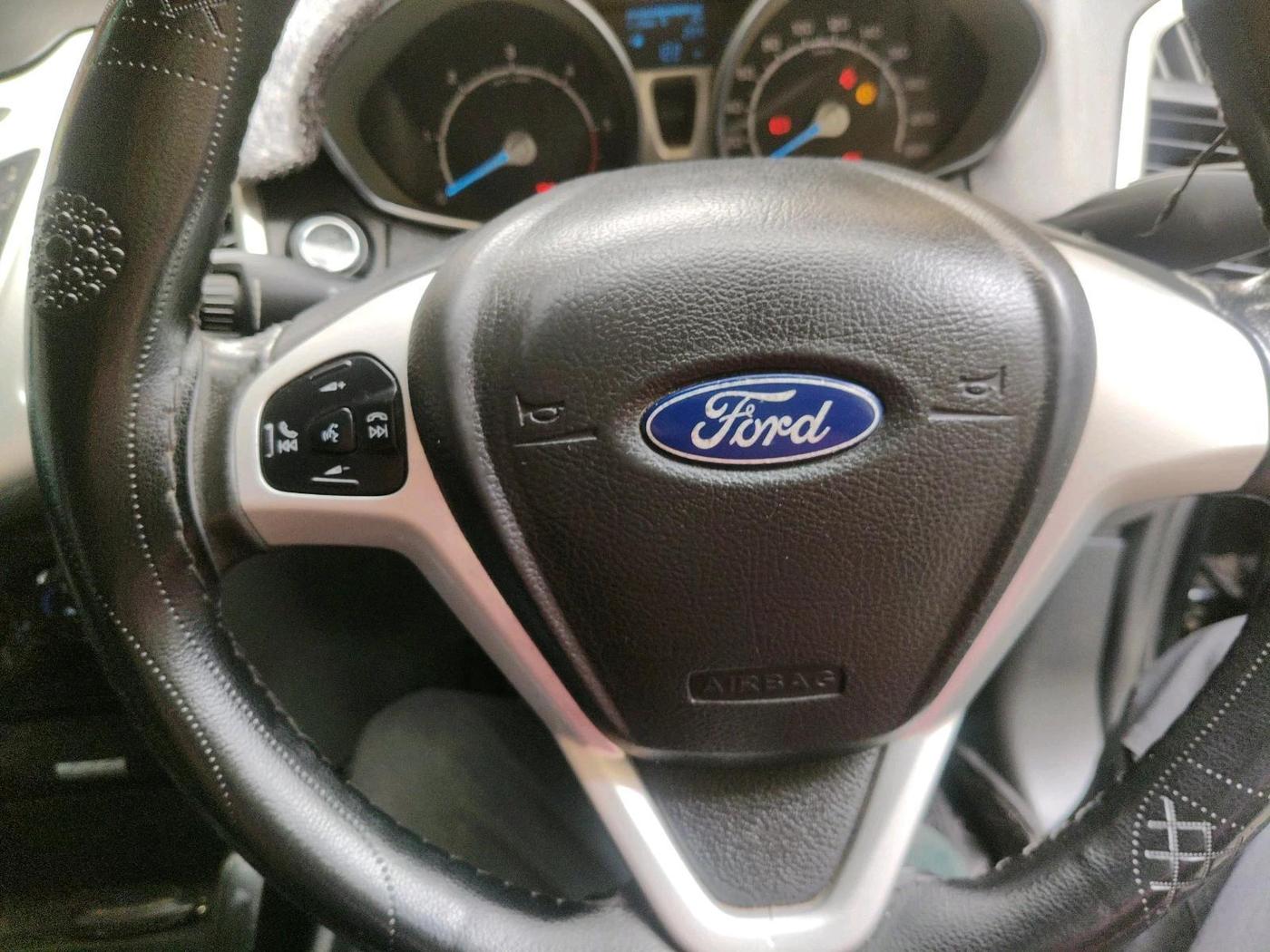2016 Ford Ecosport TITANIUM 1.5L DIESEL, Diesel, Manual, 1,58,191 km, interior