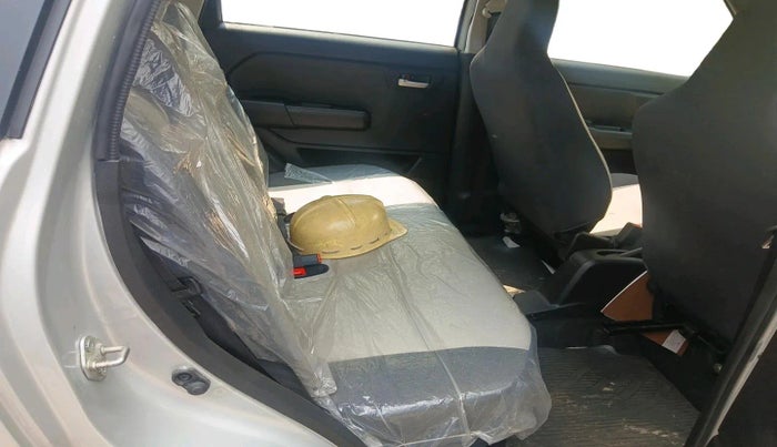 2025 Maruti New Wagon-R VXI 1.0, Petrol, Manual, 3,996 km, interior