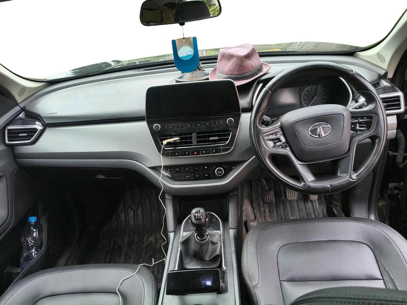2019 Tata Harrier XZ 2.0L DARK EDITION, Diesel, Manual, 1,57,646 km, interior