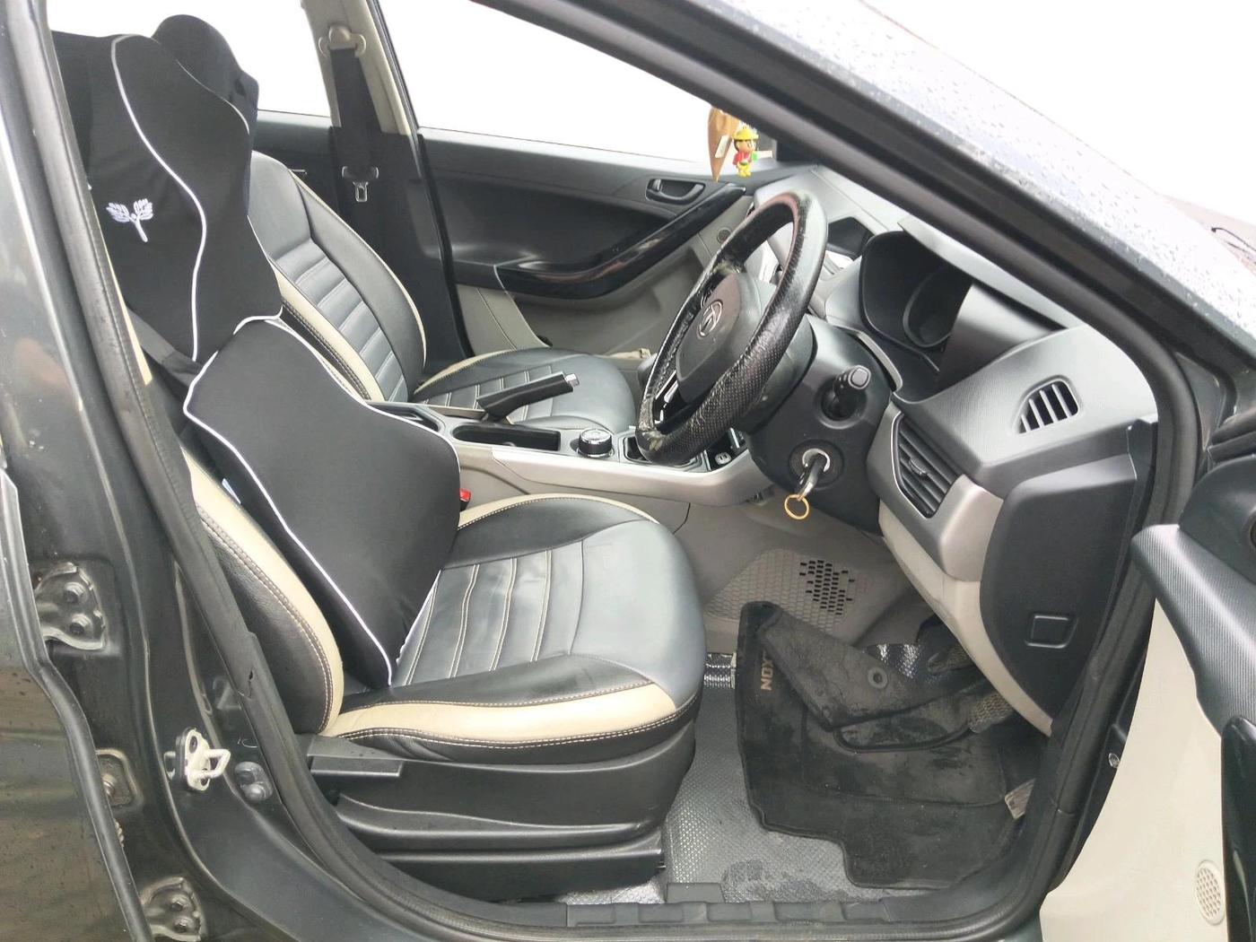 2018 Tata NEXON XM PETROL, Petrol, Manual, 1,16,003 km, interior