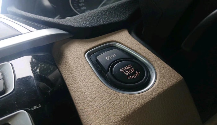 2016 BMW 3 Series 320d Luxury Line, Diesel, Automatic, 25,475 km, interior