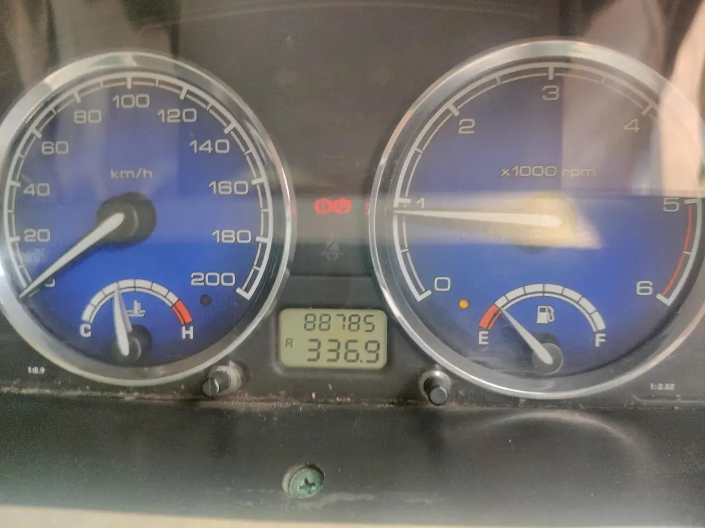 2010 Tata Safari 4X2 EX DICOR 2.2 VTT, Diesel, Manual, 88,785 km, interior
