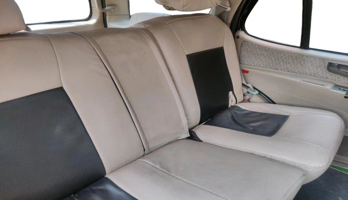 2010 Tata Safari 4X2 EX DICOR 2.2 VTT, Diesel, Manual, 88,785 km, interior