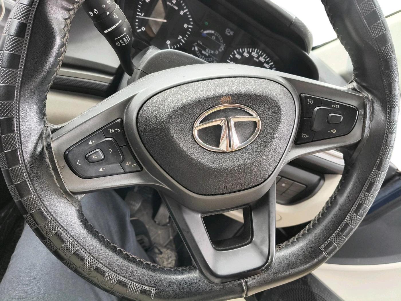 2022 Tata ALTROZ XZ DIESEL, Diesel, Manual, 25,543 km, interior
