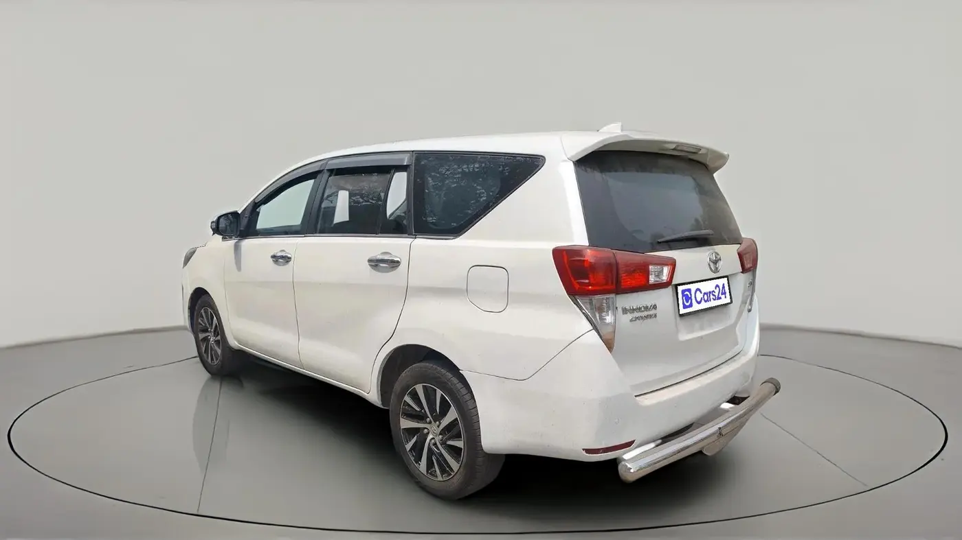 2022 Toyota Innova Crysta 2.4 ZX 7 STR, Diesel, Manual, 1,24,189 km, exterior