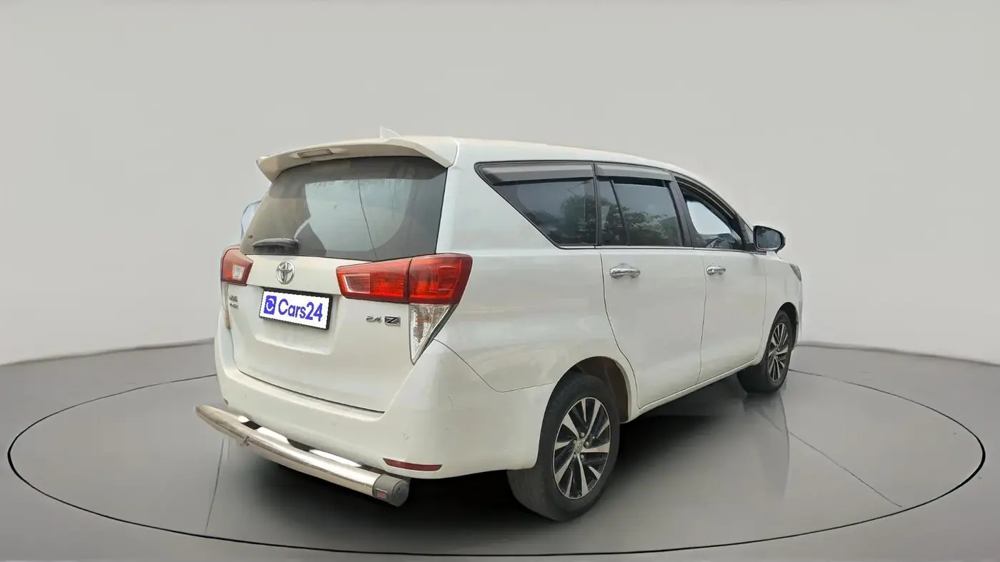 2022 Toyota Innova Crysta 2.4 ZX 7 STR, Diesel, Manual, 1,24,189 km, exterior