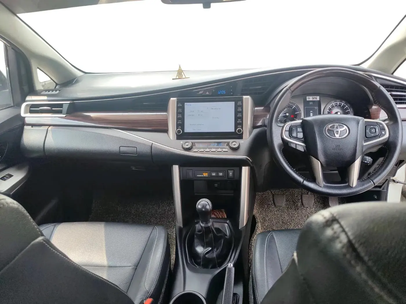 2022 Toyota Innova Crysta 2.4 ZX 7 STR, Diesel, Manual, 1,24,189 km, interior