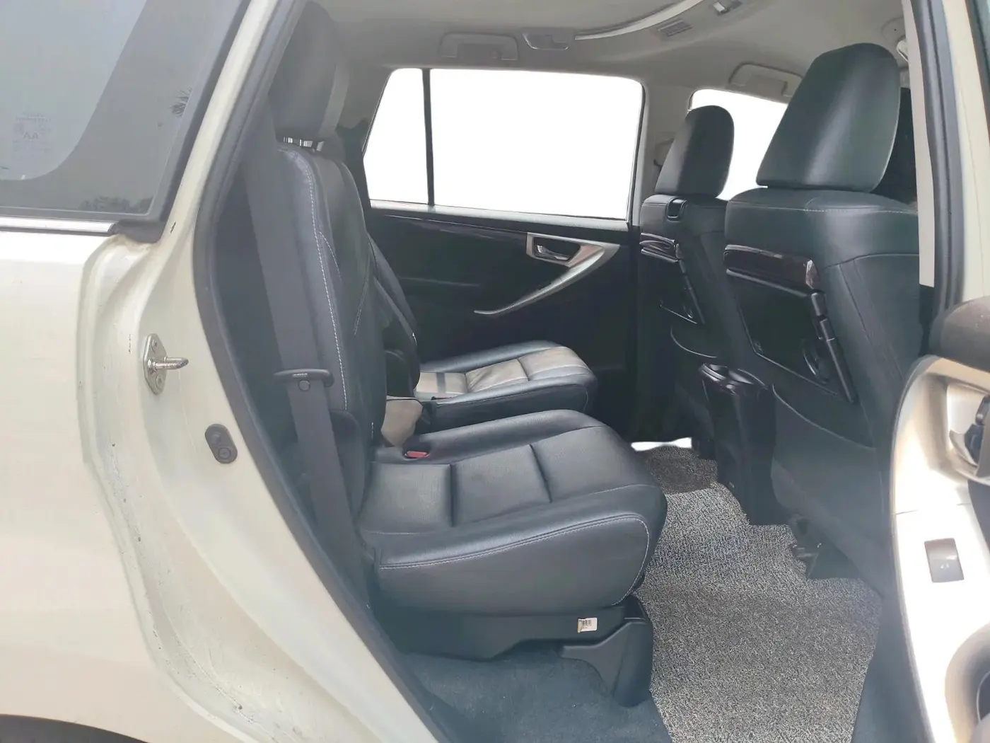 2022 Toyota Innova Crysta 2.4 ZX 7 STR, Diesel, Manual, 1,24,189 km, interior