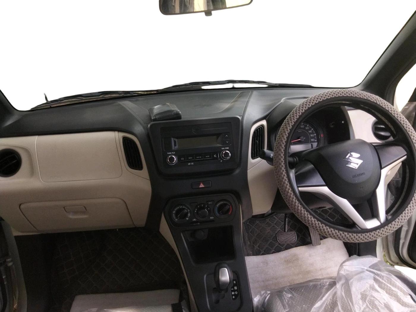2025 Maruti New Wagon-R VXI 1.0 AMT, Petrol, Automatic, 4,766 km, interior