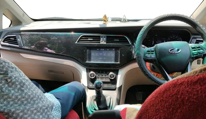2018 Mahindra MARAZZO M8 7 STR, Diesel, Manual, 27,806 km, interior
