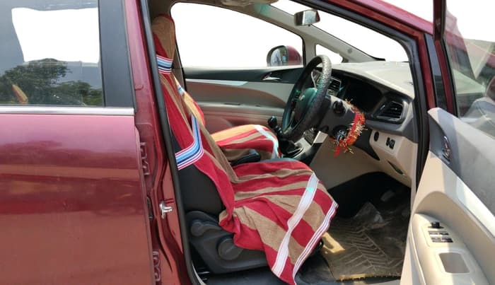 2018 Mahindra MARAZZO M8 7 STR, Diesel, Manual, 27,806 km, interior