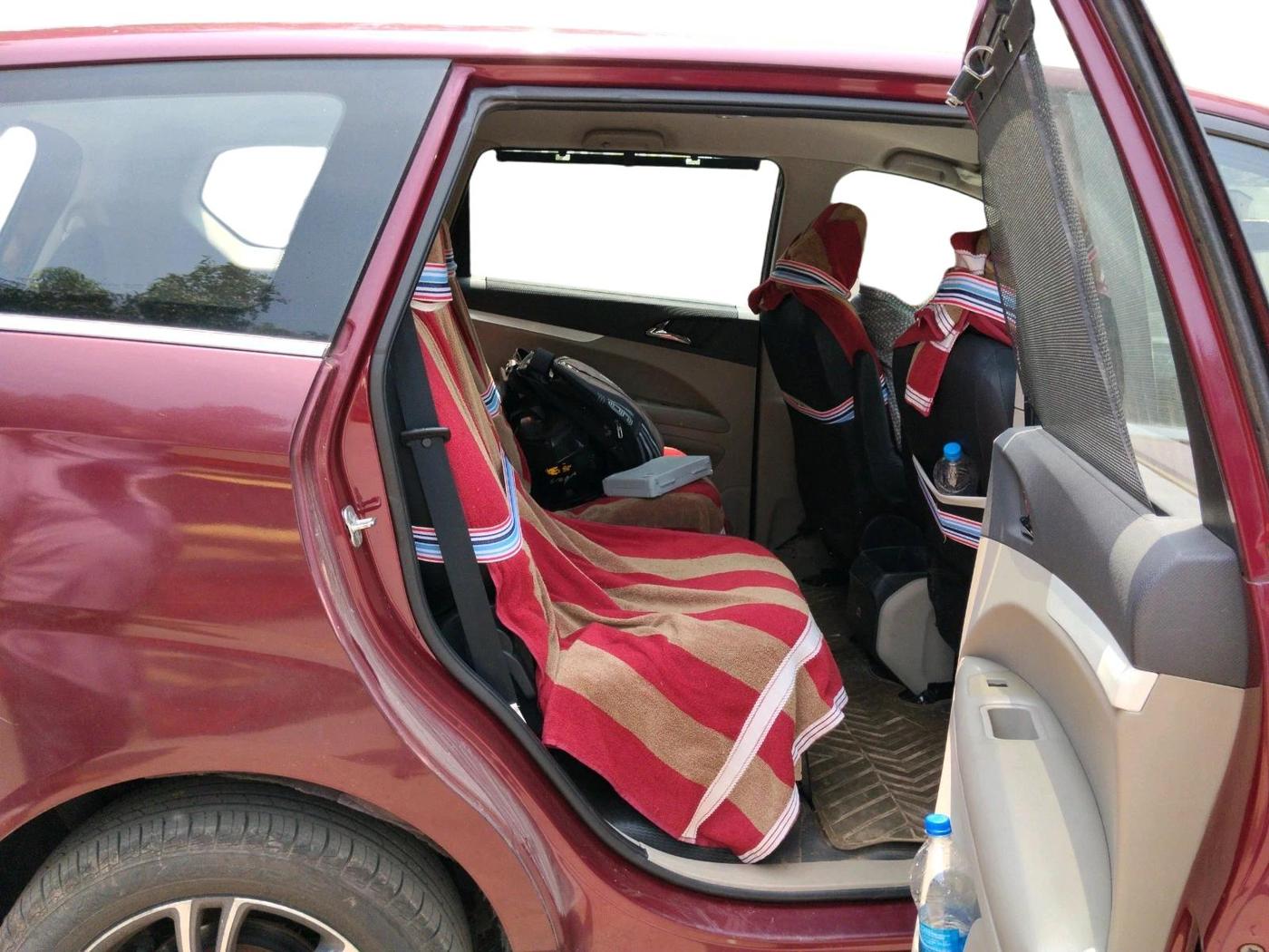 2018 Mahindra MARAZZO M8 7 STR, Diesel, Manual, 27,806 km, interior