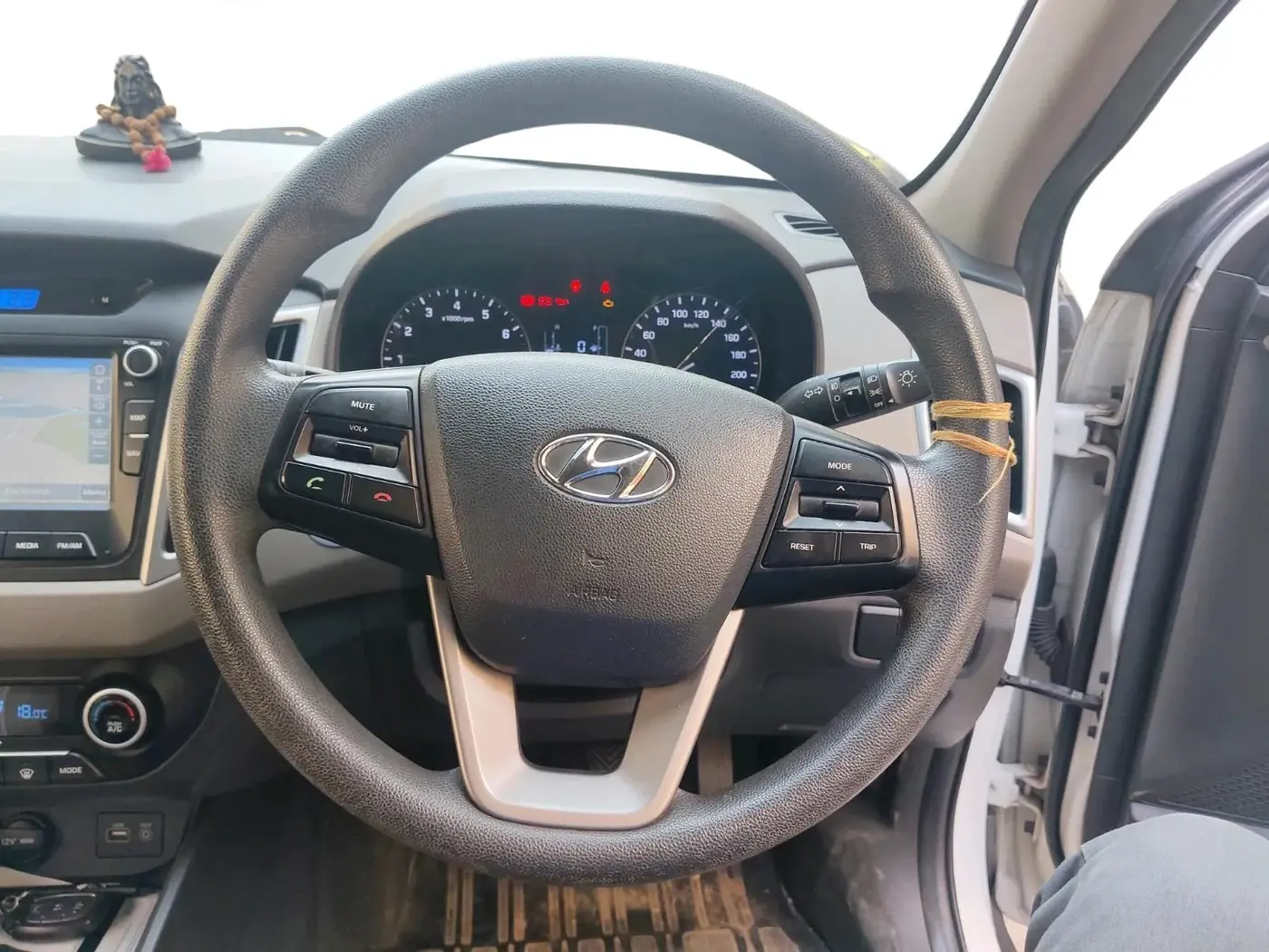 2017 Hyundai Creta SX PLUS 1.6 PETROL, Petrol, Manual, 44,238 km, interior