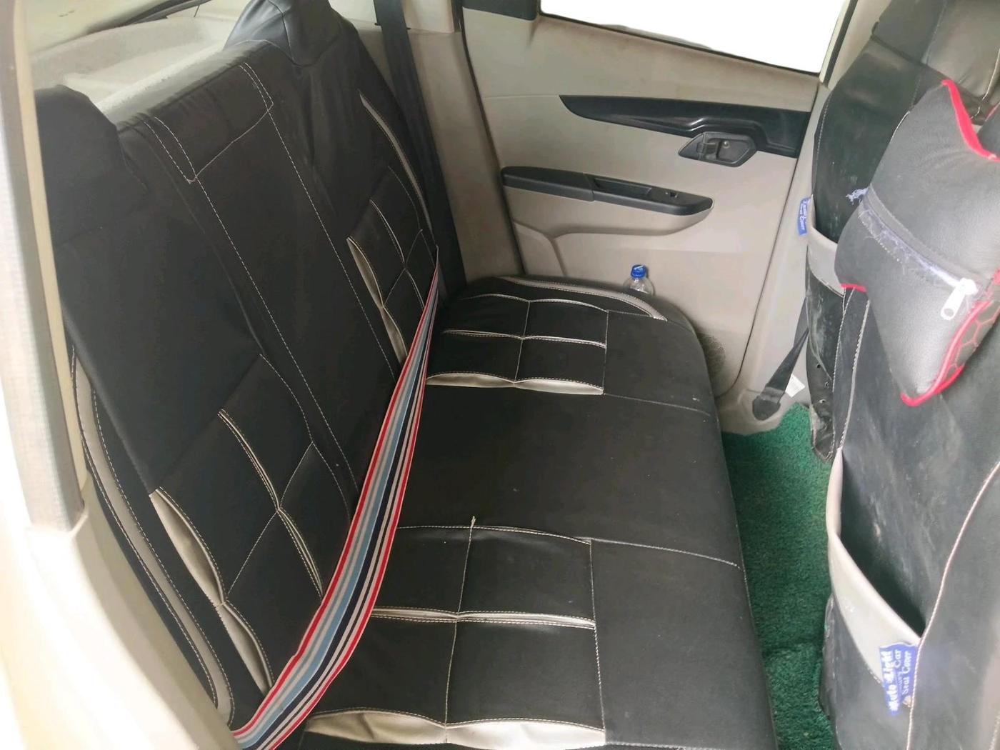 2016 Mahindra Kuv100 K4 PLUS 6 STR, Petrol, Manual, 23,335 km, interior