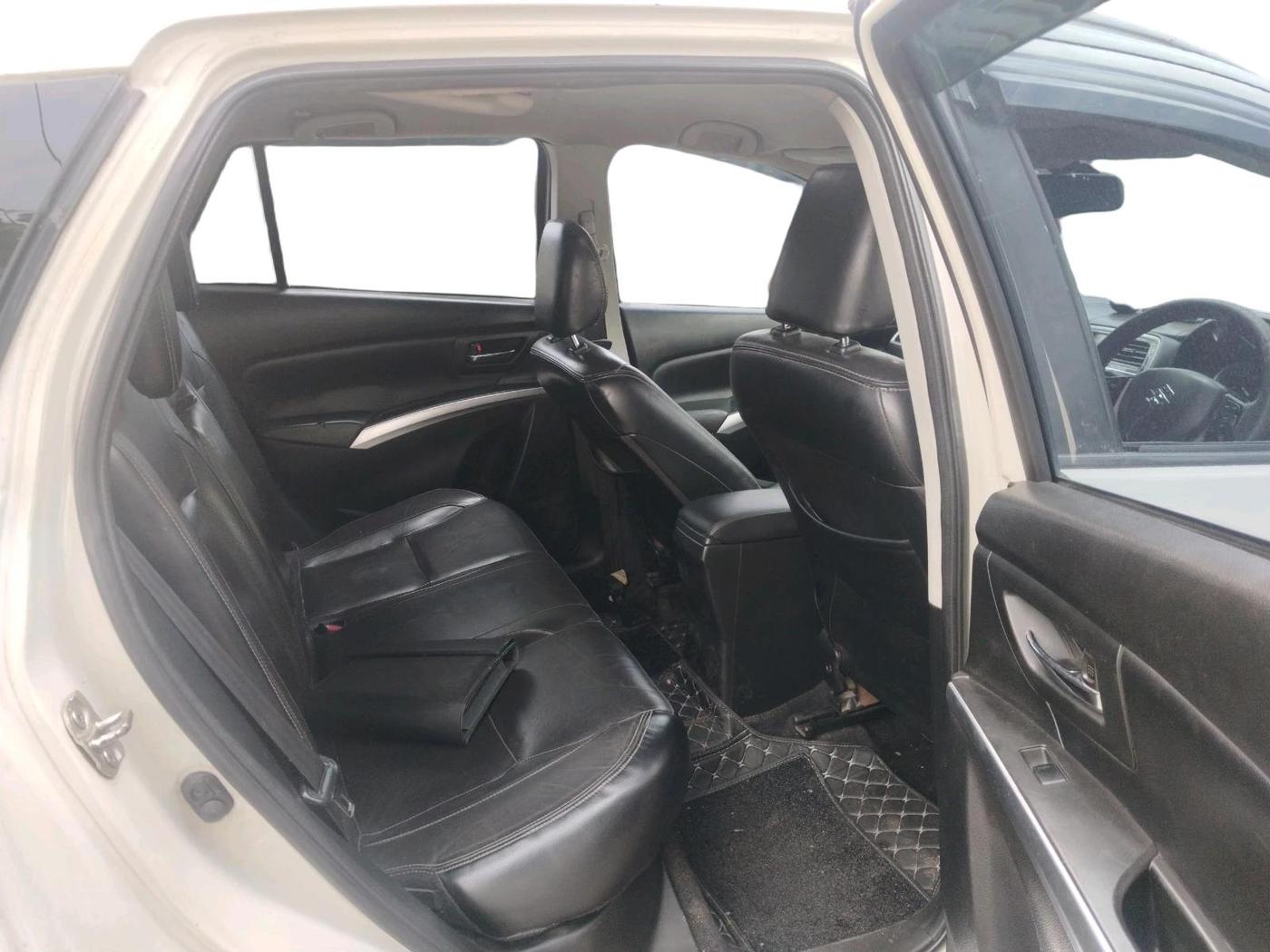 2018 Maruti S Cross ALPHA 1.3, Diesel, Manual, 69,363 km, interior