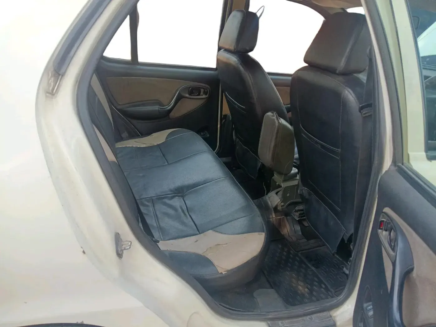 2014 Tata Indigo ECS LS CR4, Diesel, Manual, 1,34,277 km, interior
