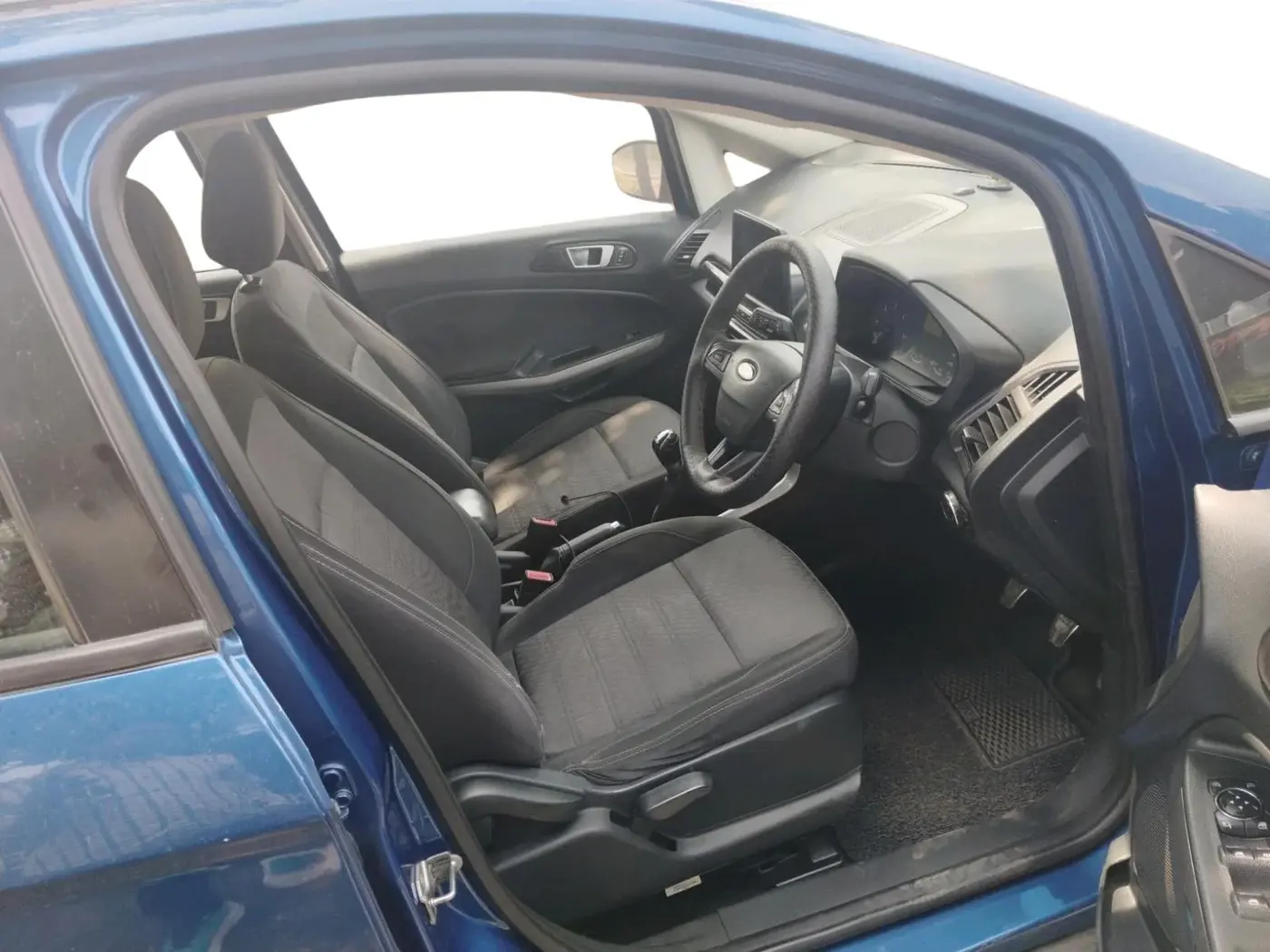 2018 Ford Ecosport TITANIUM 1.5L DIESEL, Diesel, Manual, 1,56,792 km, interior