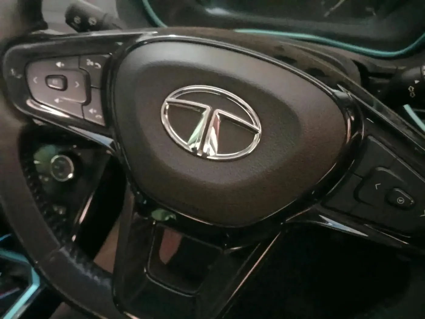 2022 Tata NEXON EV XZ PLUS, Electric, Automatic, 70,288 km, interior