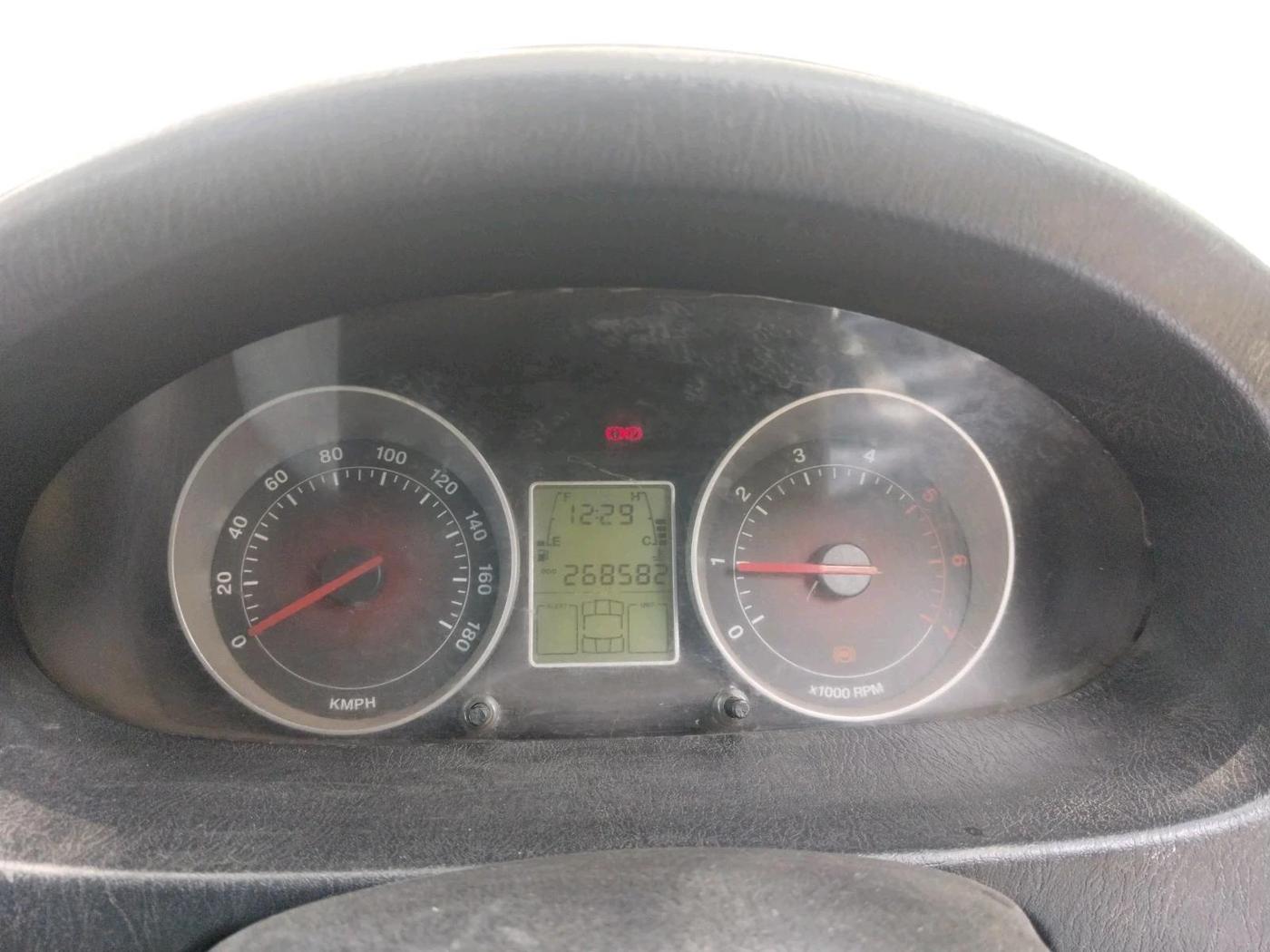 2011 Mahindra Scorpio VLX 2WD BS-III, Diesel, Manual, 2,68,582 km, interior