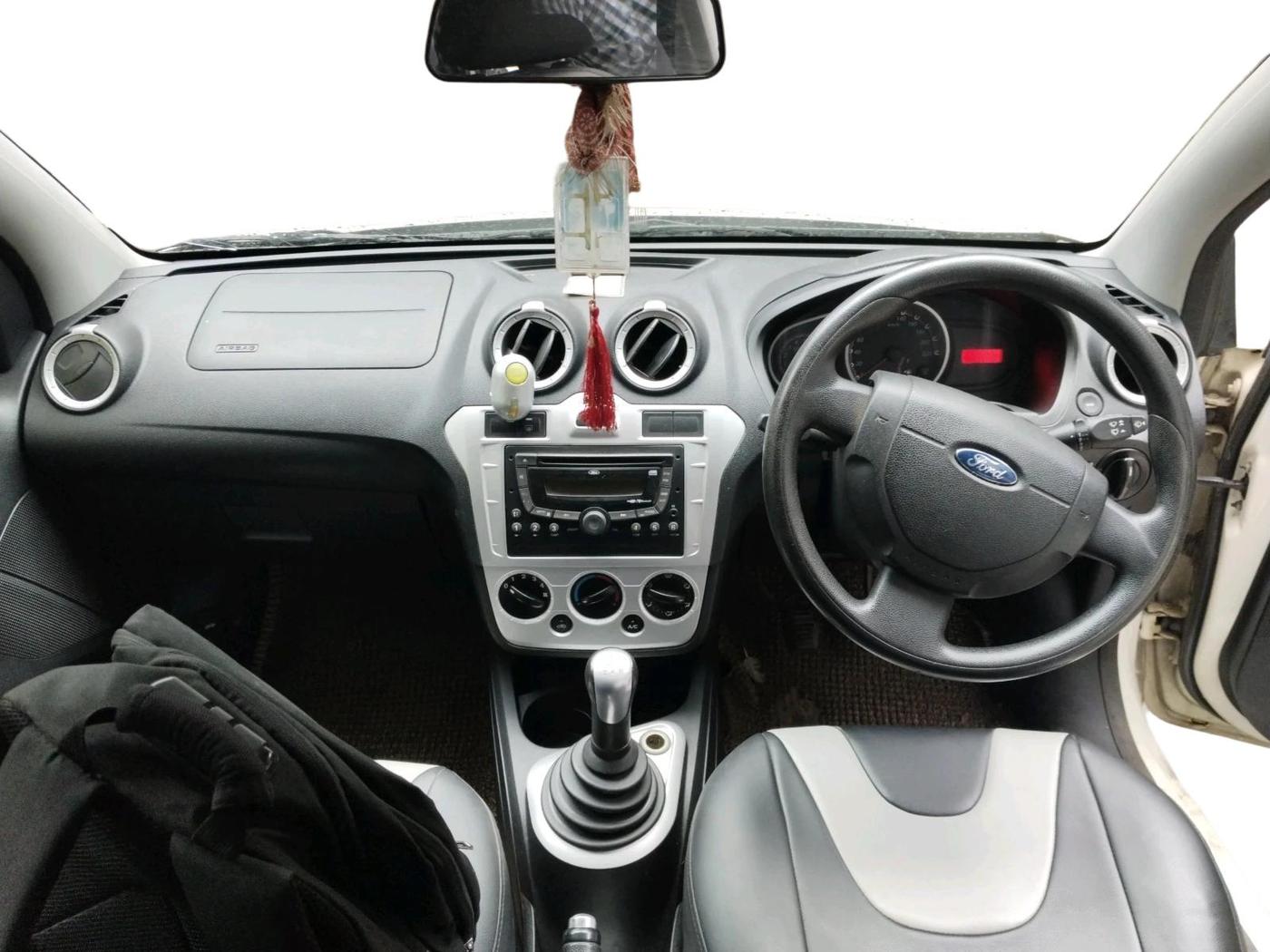 2011 Ford Figo TITANIUM 1.2 PETROL, Petrol, Manual, 68,437 km, interior