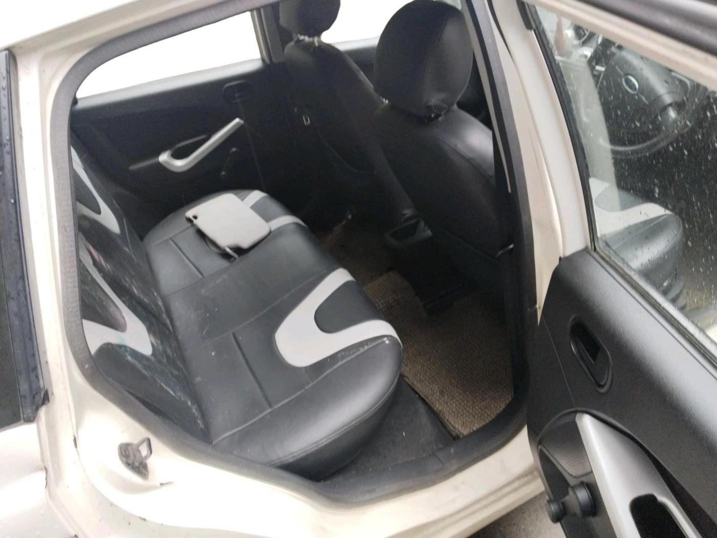 2011 Ford Figo TITANIUM 1.2 PETROL, Petrol, Manual, 68,437 km, interior