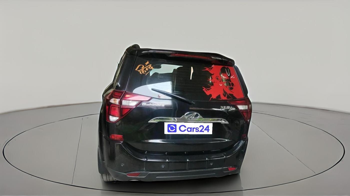 2020 Mahindra XUV500 W11, Diesel, Manual, 1,24,195 km, exterior