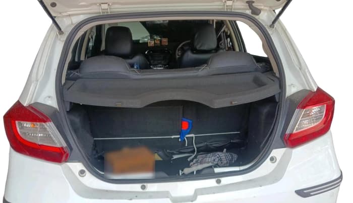 2017 Tata Tiago XZA PETROL, Petrol, Automatic, 37,272 km, exterior