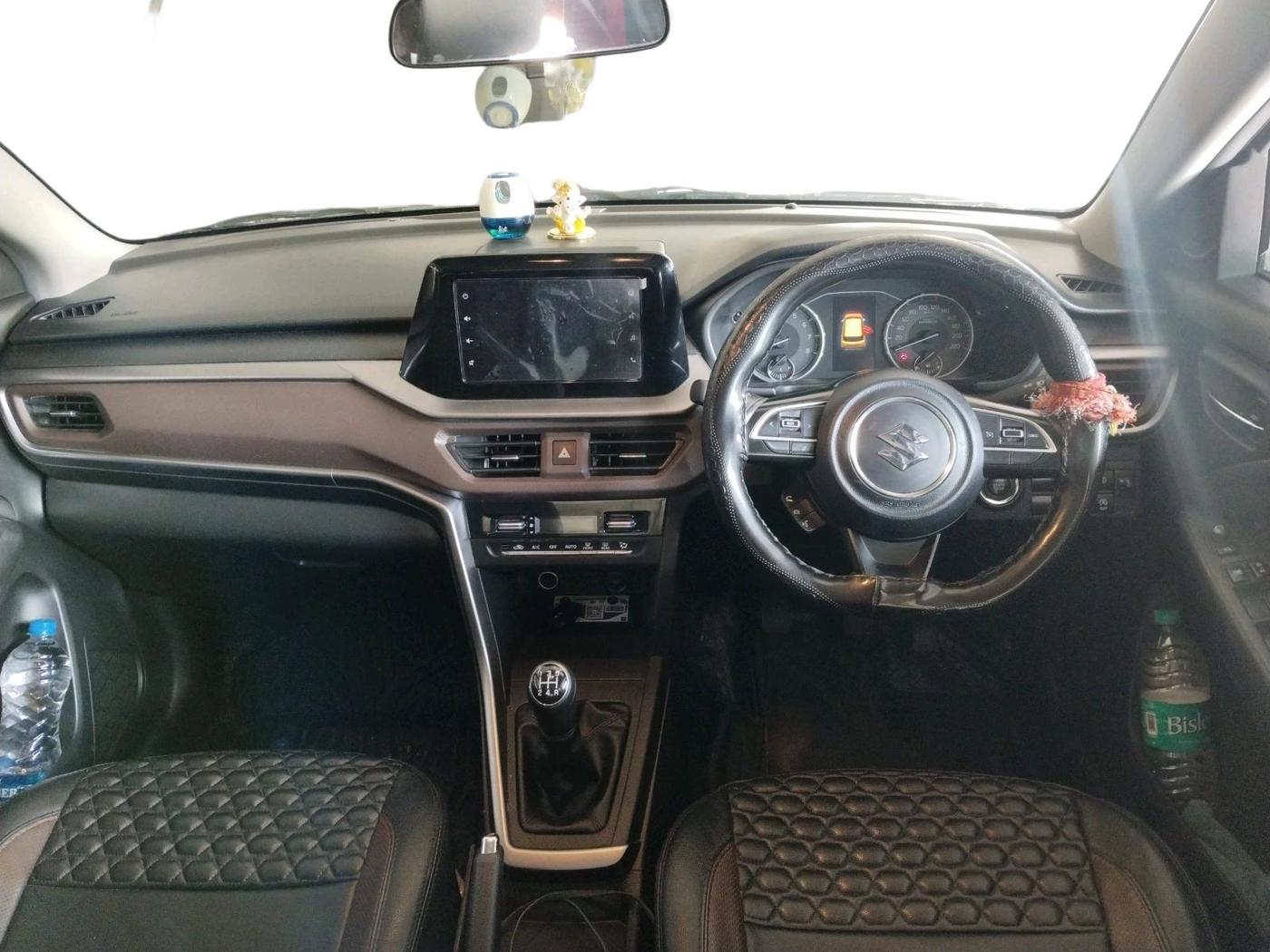2024 Maruti BREZZA ZXI SMART HYBRID , Petrol, Manual, 33,832 km, interior