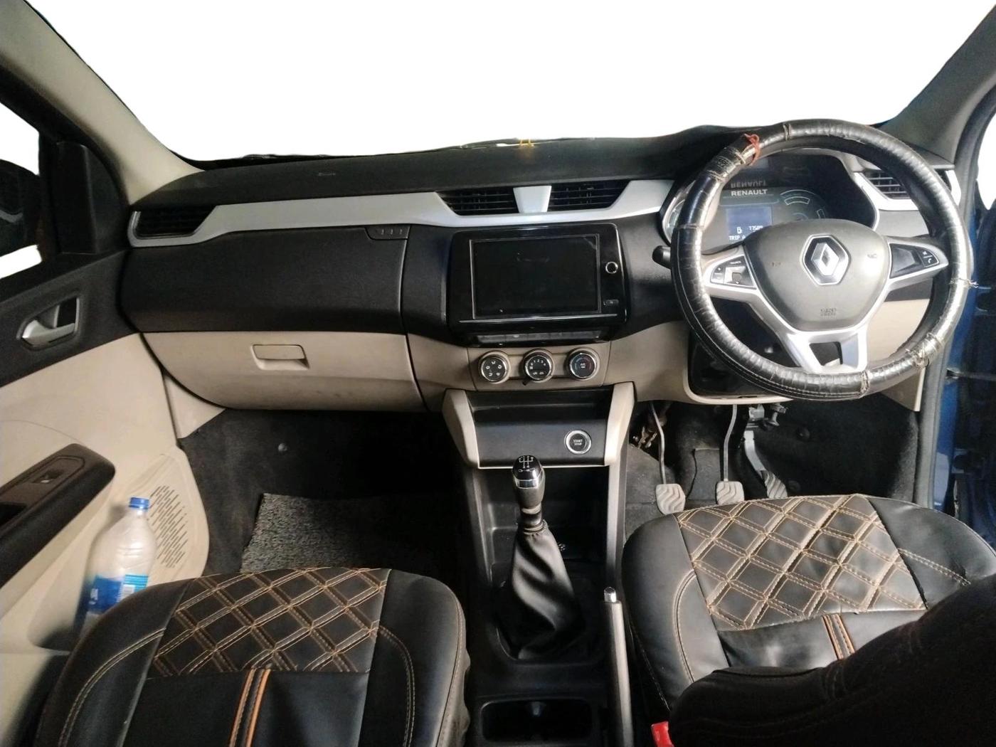 2022 Renault TRIBER RXZ DUAL TONE, Petrol, Manual, 77,589 km, interior