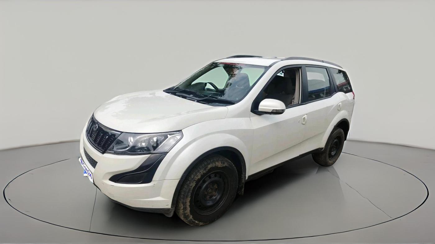 2017 Mahindra XUV500 W6, Diesel, Manual, 1,13,598 km, exterior