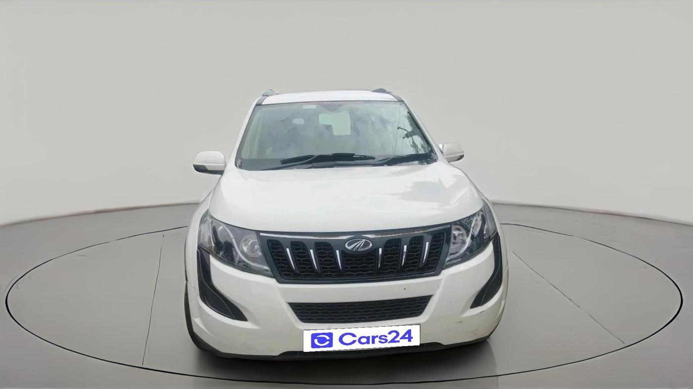 2017 Mahindra XUV500 W6, Diesel, Manual, 1,13,598 km, exterior