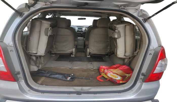 2013 Toyota Innova 2.5 G 7 STR, Diesel, Manual, 1,73,450 km, exterior