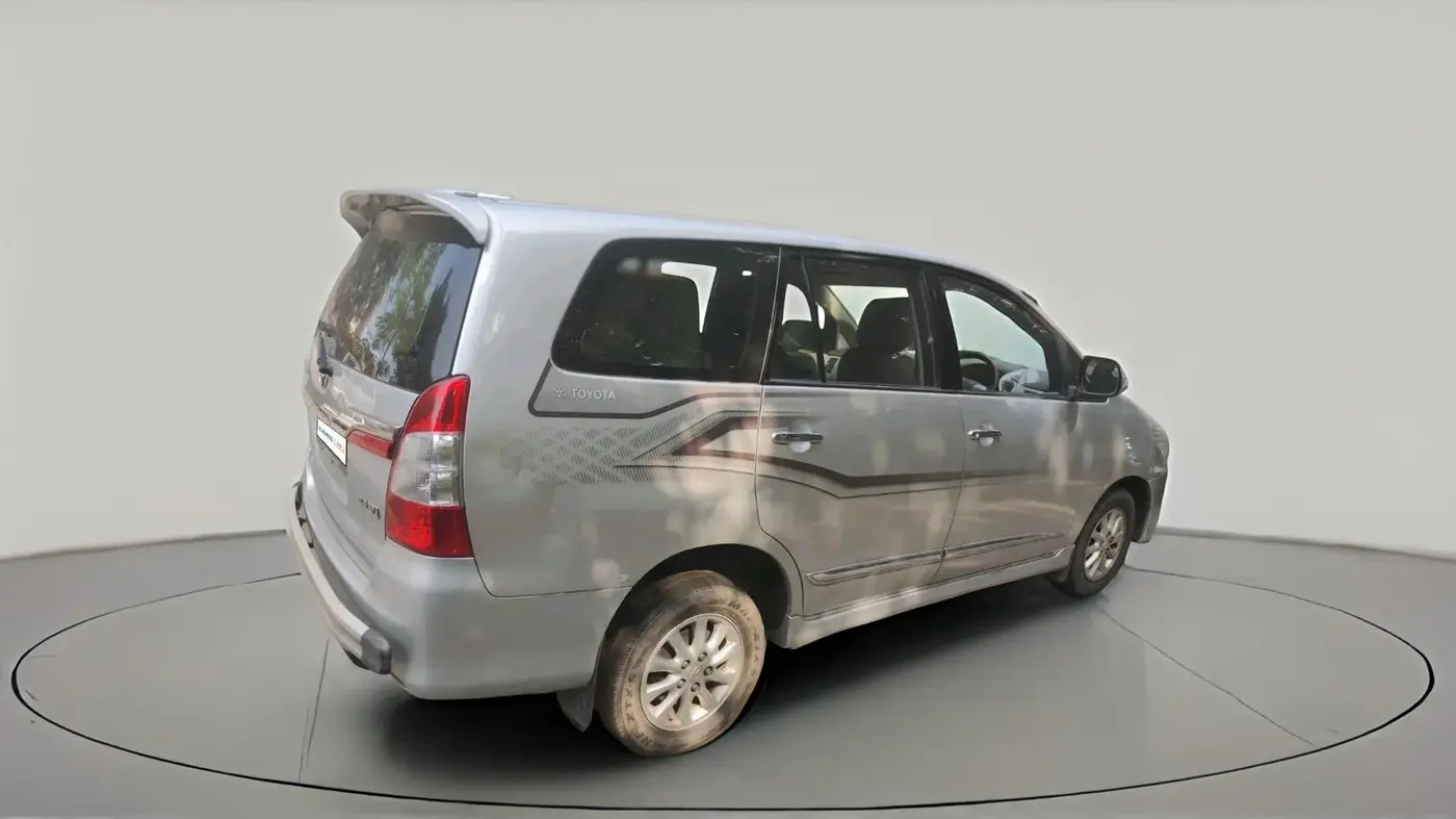 2013 Toyota Innova 2.5 G 7 STR, Diesel, Manual, 1,73,450 km, exterior