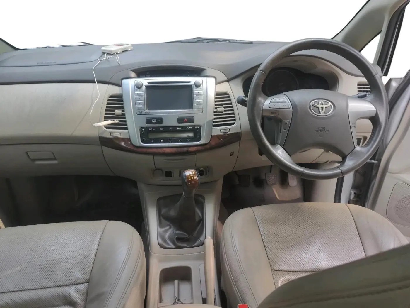 2013 Toyota Innova 2.5 G 7 STR, Diesel, Manual, 1,73,450 km, interior