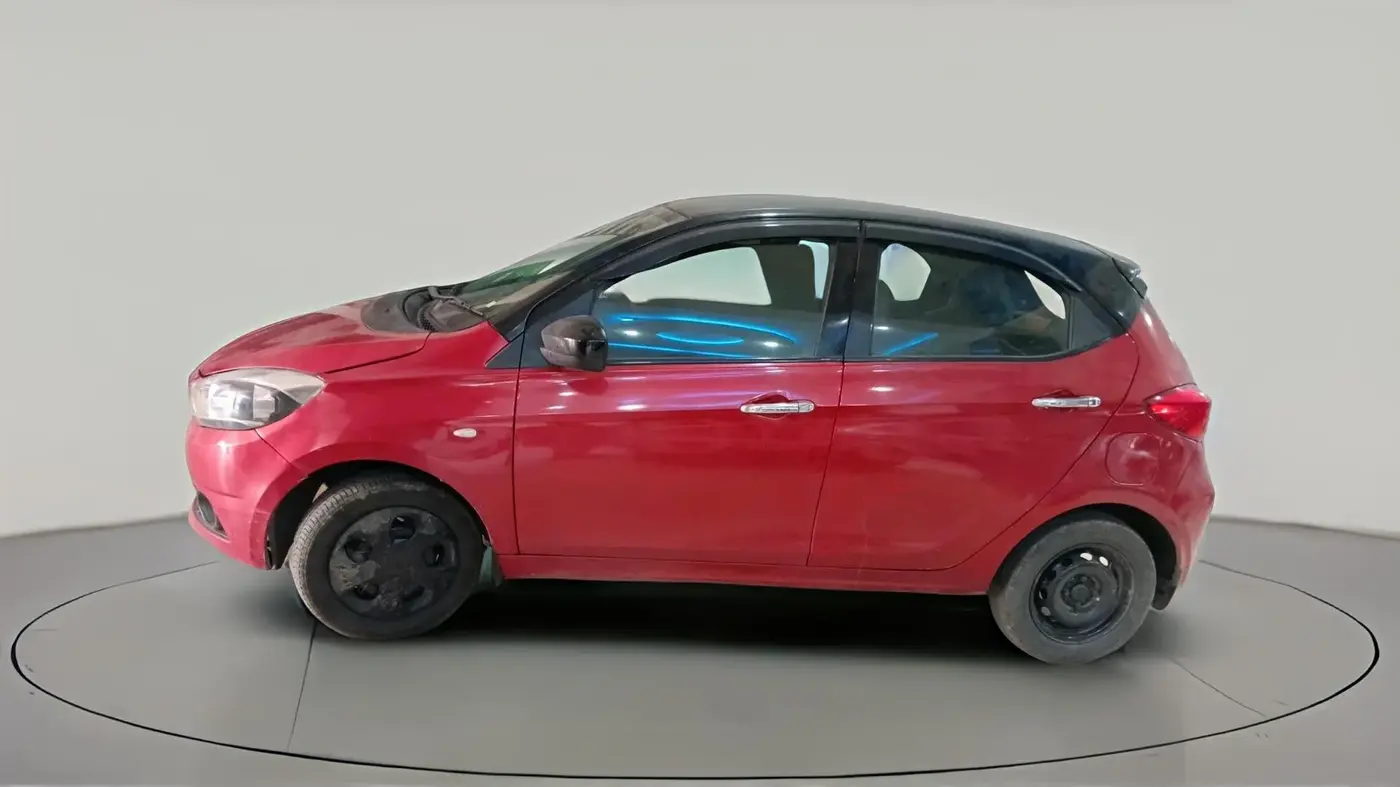 2018 Tata Tiago XT PETROL, Petrol, Manual, 71,869 km, exterior