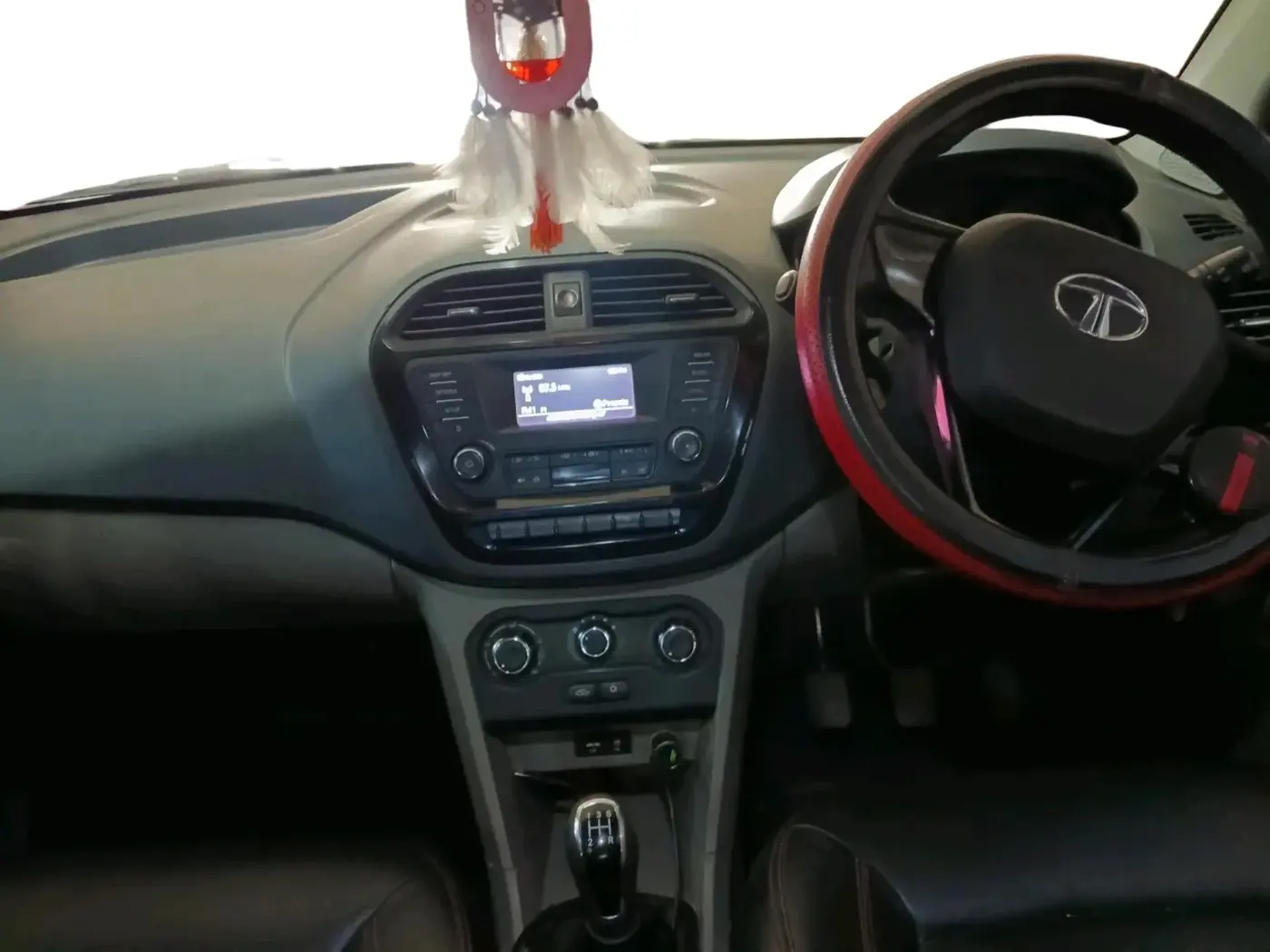 2018 Tata Tiago XT PETROL, Petrol, Manual, 71,869 km, interior