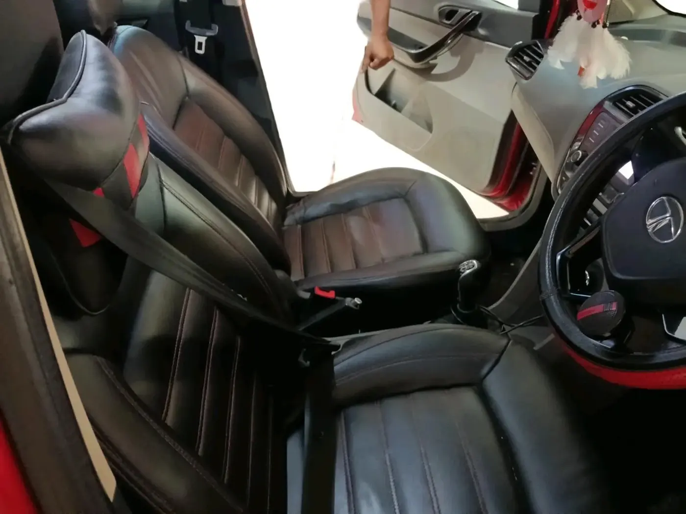 2018 Tata Tiago XT PETROL, Petrol, Manual, 71,869 km, interior