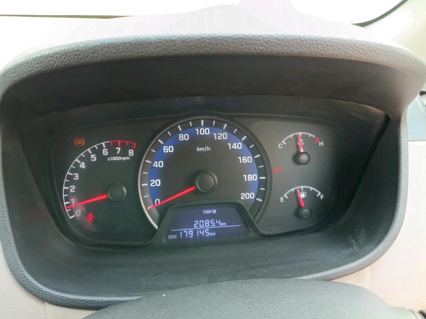 2014 Hyundai Xcent S 1.2, Petrol, Manual, 1,79,145 km, interior