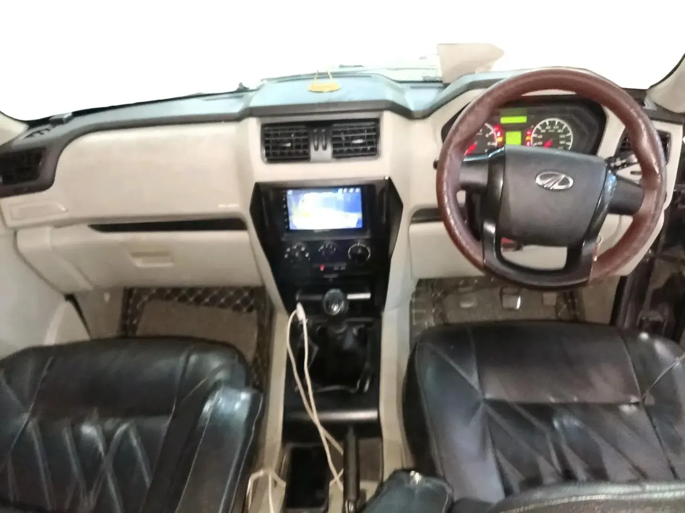 2020 Mahindra Scorpio S5, Diesel, Manual, 1,20,709 km, interior