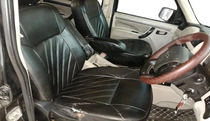2020 Mahindra Scorpio S5, Diesel, Manual, 1,20,709 km, interior