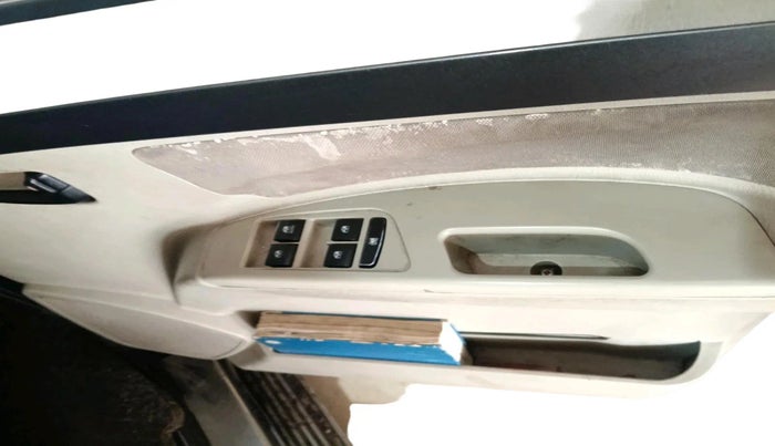 2020 Mahindra Scorpio S5, Diesel, Manual, 1,20,709 km, interior