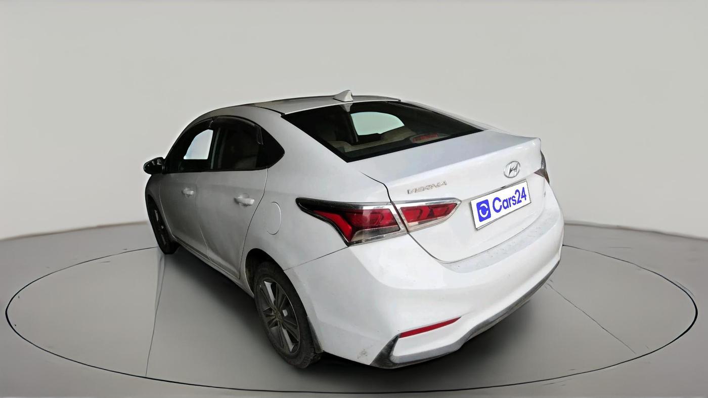2017 Hyundai Verna 1.6 VTVT SX, Petrol, Manual, 77,065 km, exterior