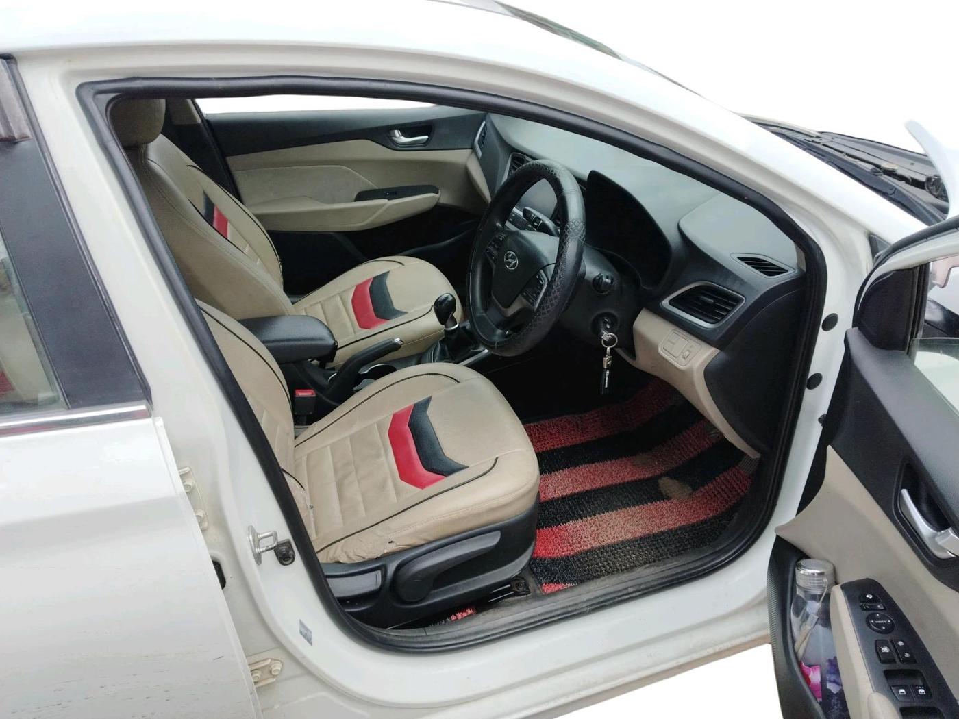 2017 Hyundai Verna 1.6 VTVT SX, Petrol, Manual, 77,065 km, interior