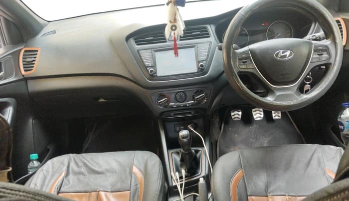 2018 Hyundai i20 Active 1.2 S, CNG, Manual, 1,17,866 km, interior