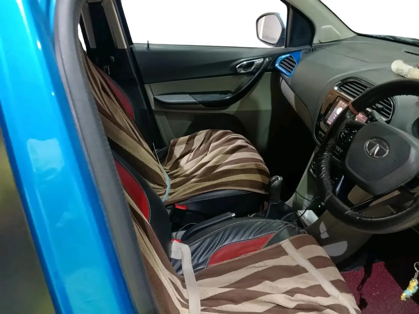 2019 Tata Tiago XZ PLUS PETROL, Petrol, Manual, 1,57,436 km, interior