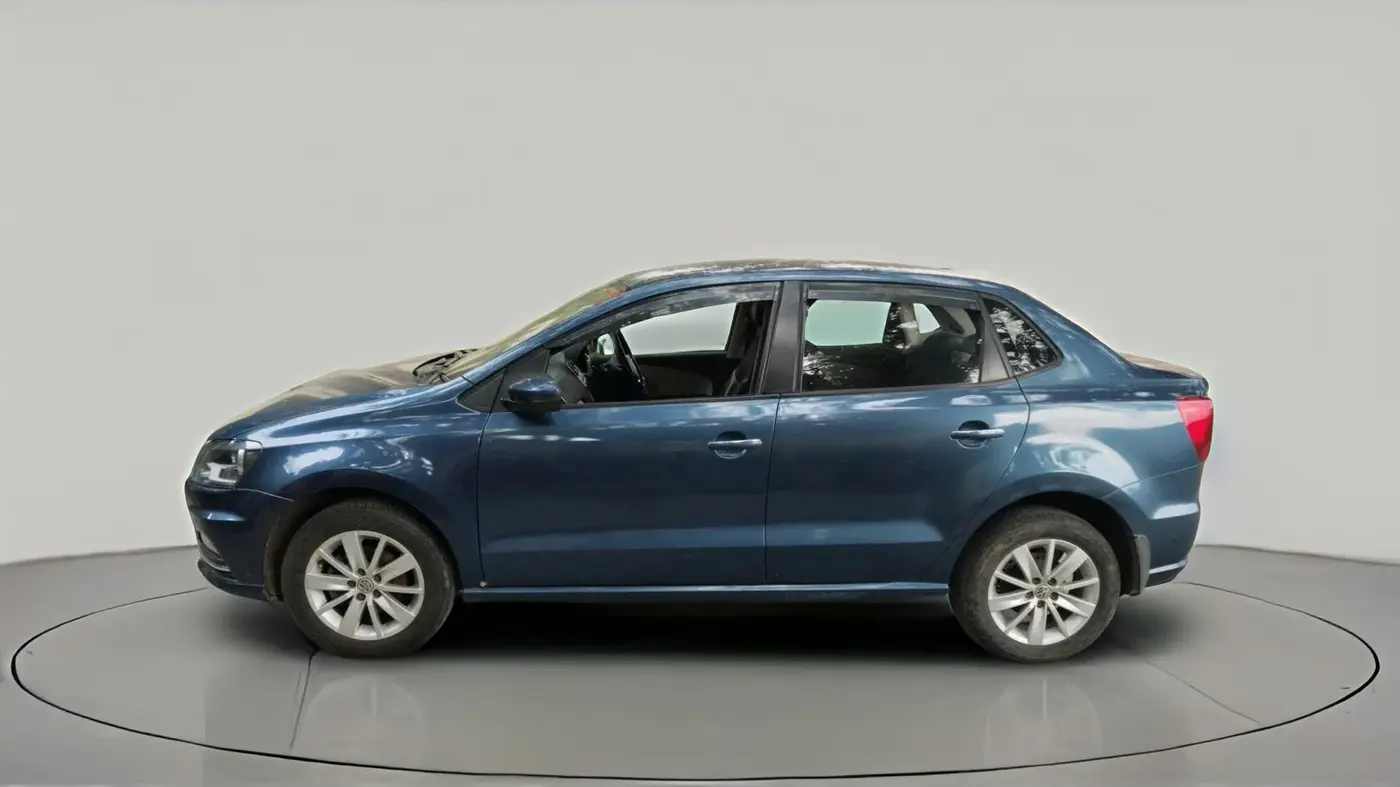 2016 Volkswagen Ameo HIGHLINE1.2L, Petrol, Manual, 43,346 km, exterior