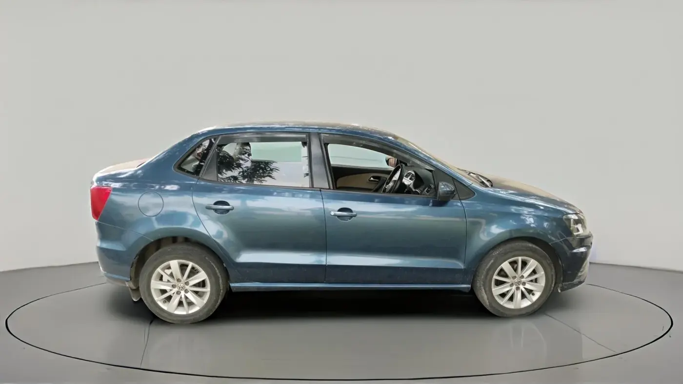 2016 Volkswagen Ameo HIGHLINE1.2L, Petrol, Manual, 43,346 km, exterior