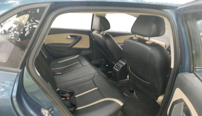 2016 Volkswagen Ameo HIGHLINE1.2L, Petrol, Manual, 43,346 km, interior