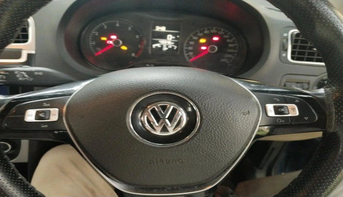 2016 Volkswagen Ameo HIGHLINE1.2L, Petrol, Manual, 43,346 km, interior